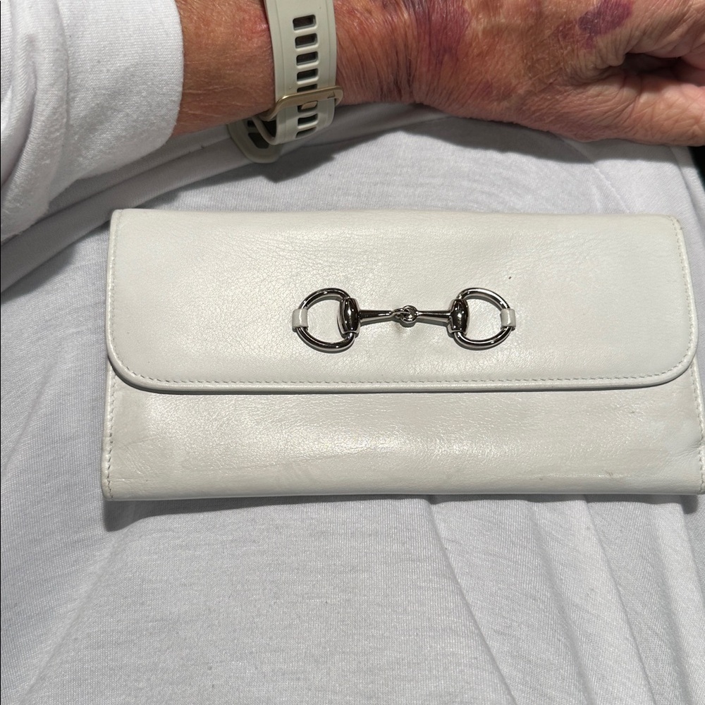 GUCCI WHITE HORSE-BIT LOBG WALLET. EUC STUNNING CONDITION - Picture 8 of 9